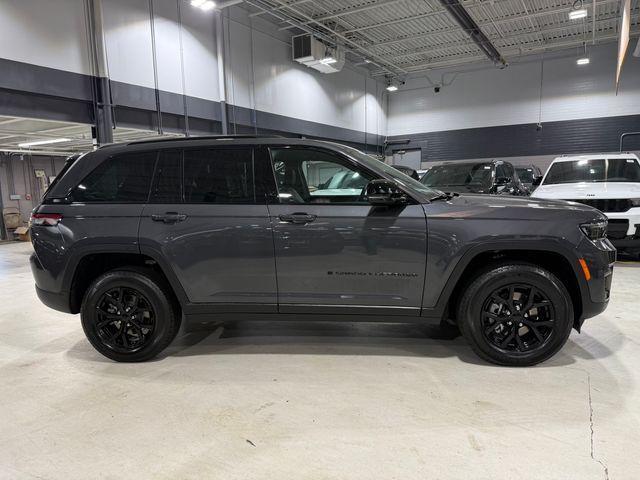 new 2025 Jeep Grand Cherokee car, priced at $41,710