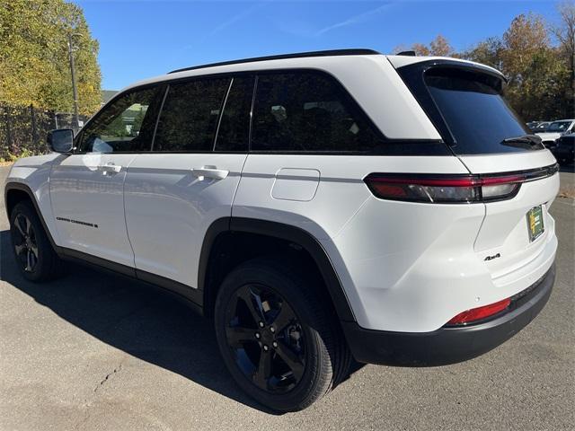 new 2025 Jeep Grand Cherokee car, priced at $43,260