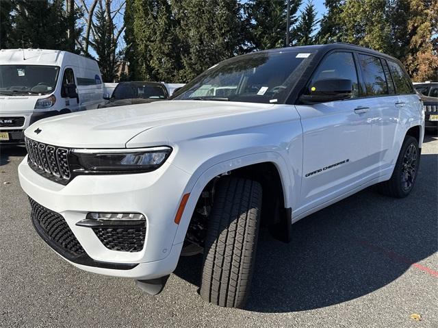 new 2025 Jeep Grand Cherokee car, priced at $68,555