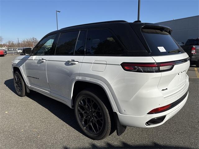 new 2025 Jeep Grand Cherokee car, priced at $68,555