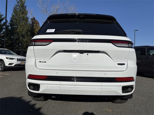 new 2025 Jeep Grand Cherokee car, priced at $68,555