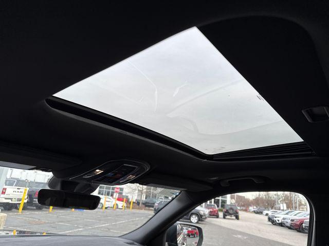 new 2025 Jeep Grand Cherokee L car, priced at $41,094