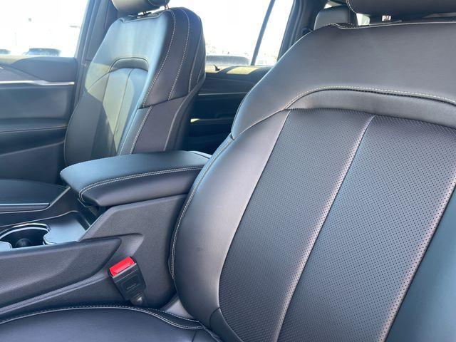 new 2025 Jeep Grand Cherokee L car, priced at $53,437