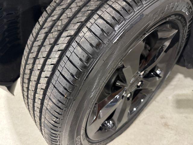 new 2025 Jeep Grand Cherokee car, priced at $41,928