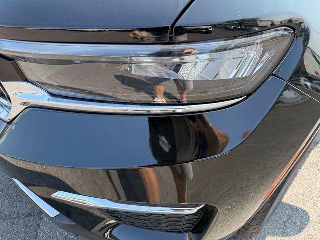 new 2025 Jeep Grand Cherokee car, priced at $45,870