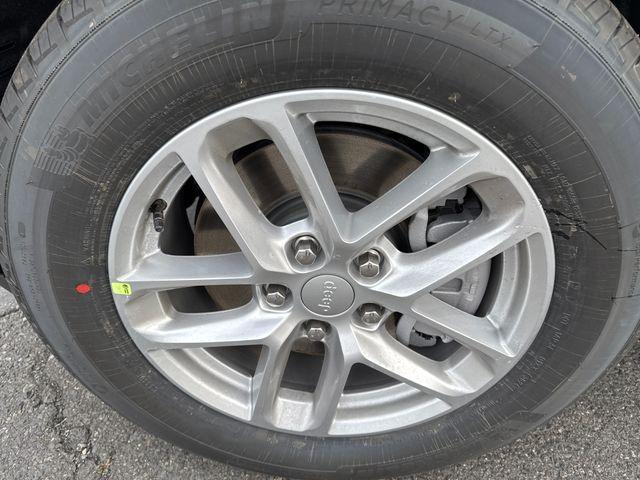 new 2025 Jeep Grand Cherokee L car, priced at $41,630