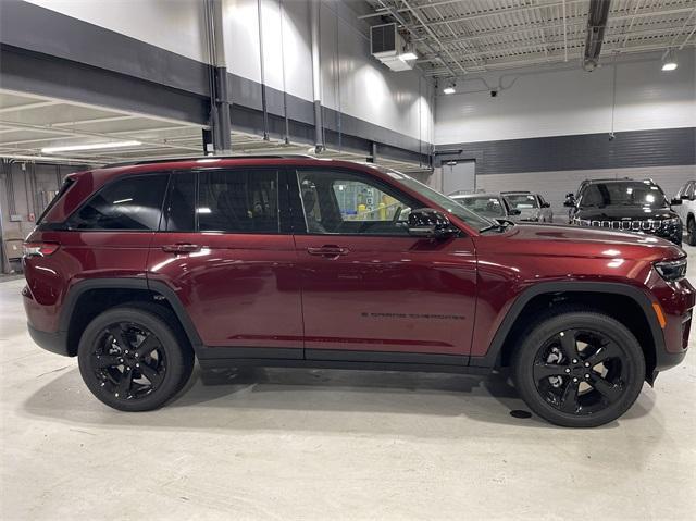 new 2024 Jeep Grand Cherokee car, priced at $48,175