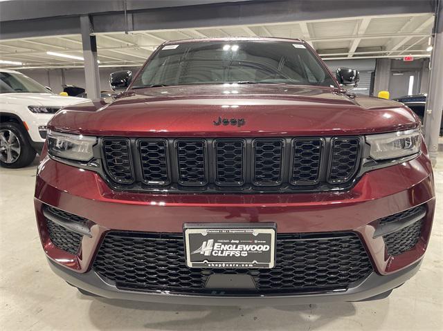 new 2024 Jeep Grand Cherokee car, priced at $42,659