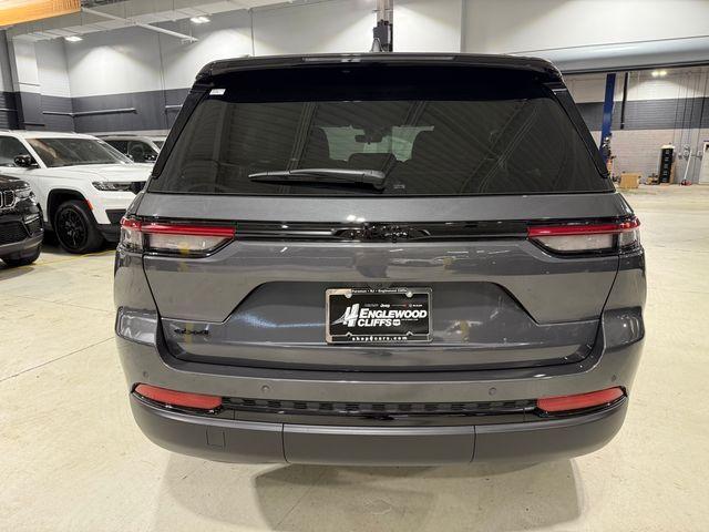 new 2025 Jeep Grand Cherokee car, priced at $41,710