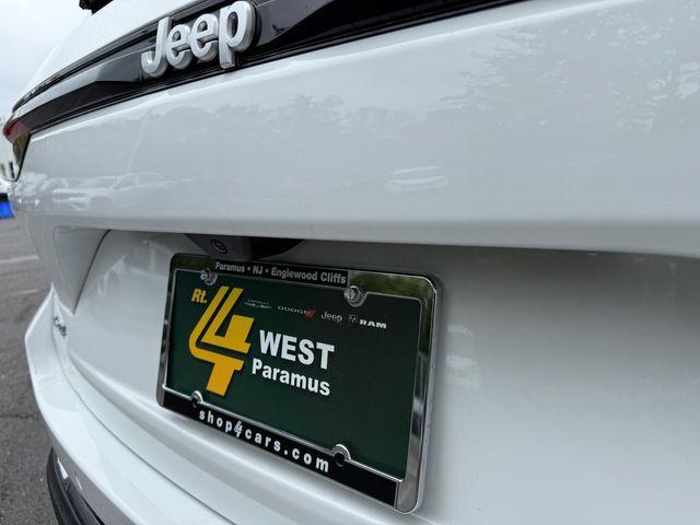 new 2025 Jeep Grand Cherokee car, priced at $41,571