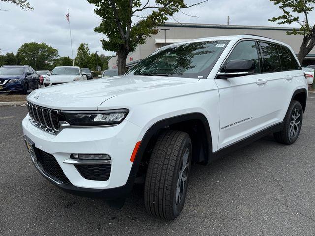 new 2025 Jeep Grand Cherokee car, priced at $41,571