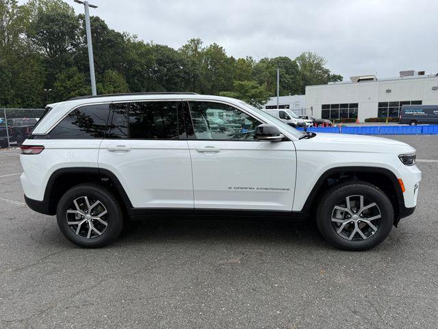 new 2025 Jeep Grand Cherokee car, priced at $41,571