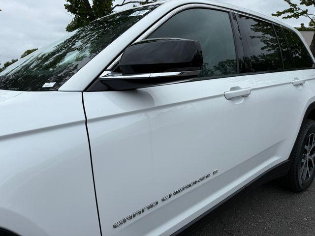 new 2025 Jeep Grand Cherokee car, priced at $41,571