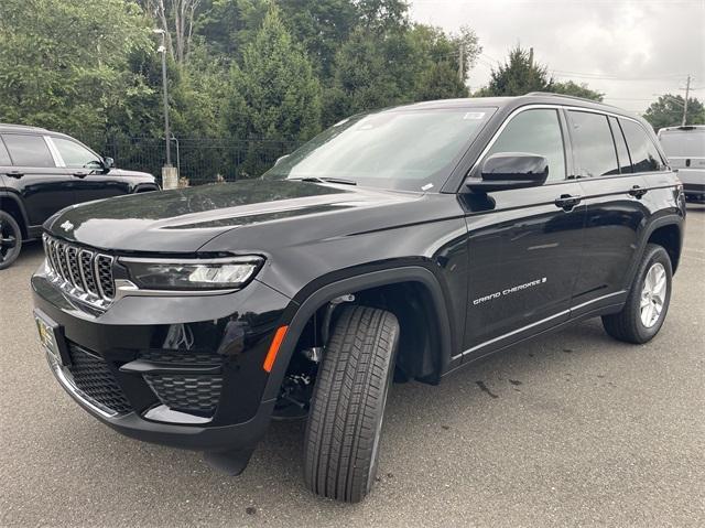 new 2024 Jeep Grand Cherokee car, priced at $37,961