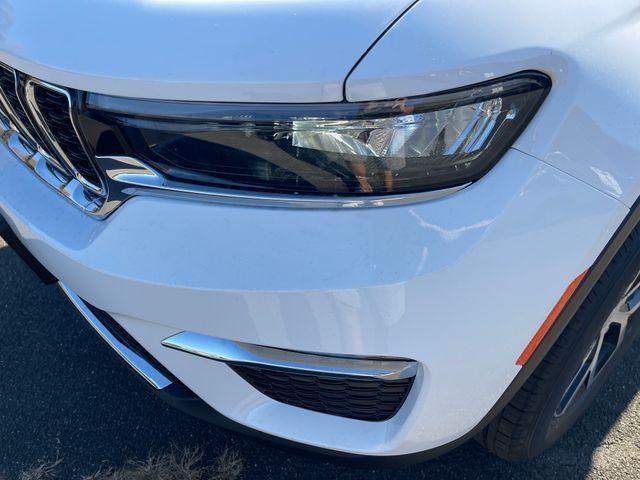 new 2025 Jeep Grand Cherokee car, priced at $46,665