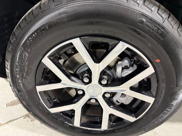 new 2025 Jeep Grand Cherokee car, priced at $46,260