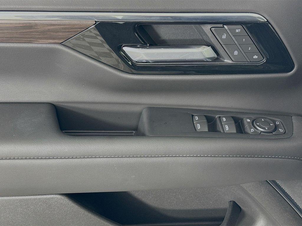 used 2025 Chevrolet Suburban car, priced at $73,987