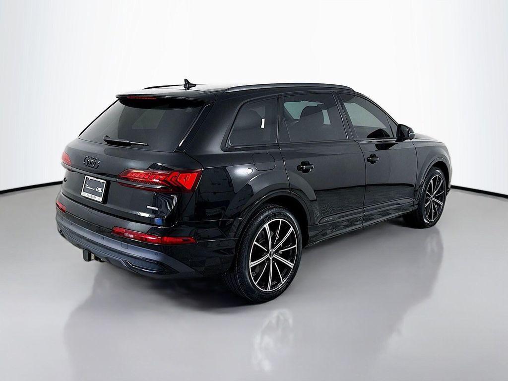 used 2023 Audi Q7 car, priced at $44,987