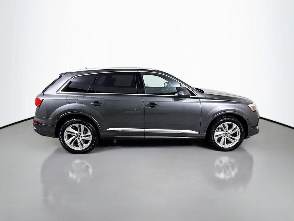 used 2025 Audi Q7 car, priced at $59,987