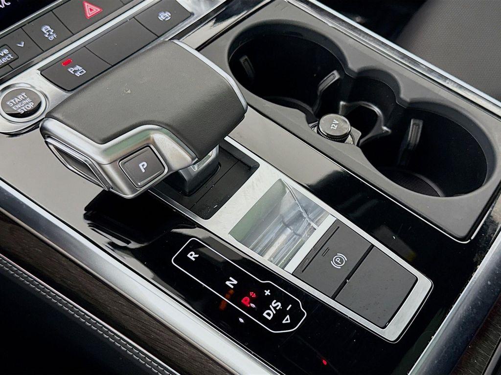 used 2025 Audi Q7 car, priced at $59,987