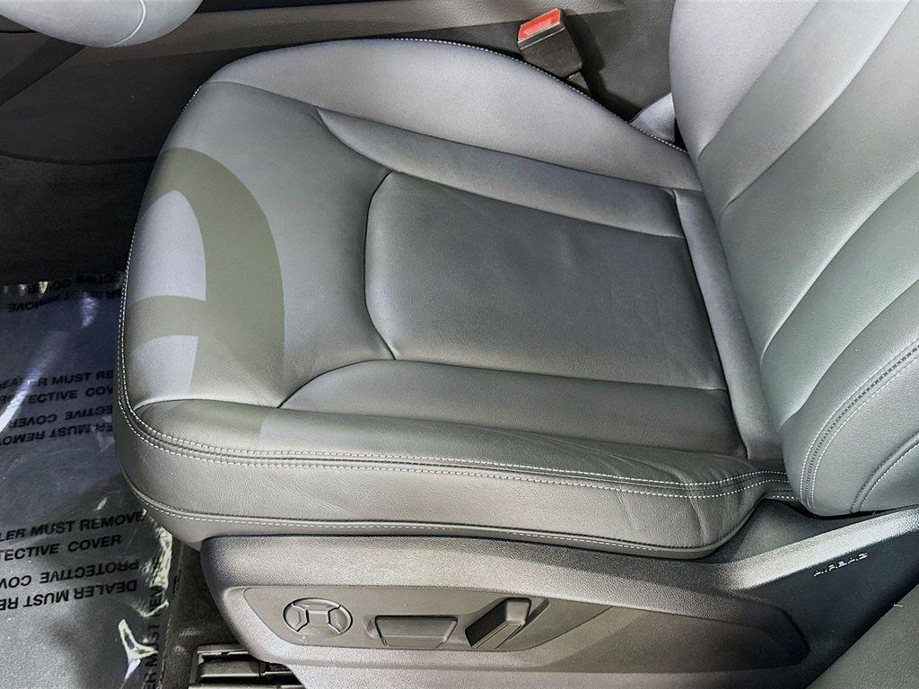 used 2025 Audi Q7 car, priced at $51,987