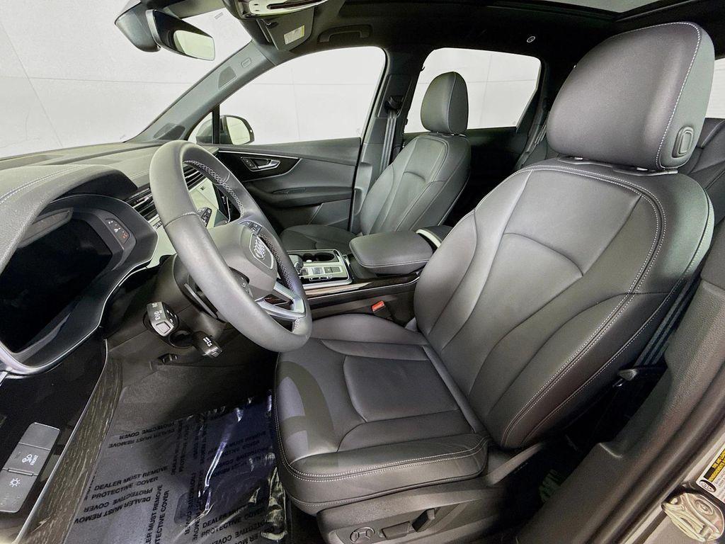 used 2025 Audi Q7 car, priced at $51,987