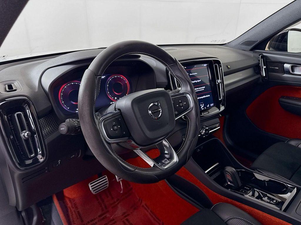 used 2020 Volvo XC40 car, priced at $26,297