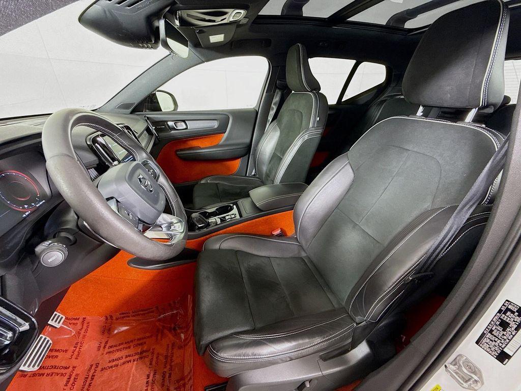 used 2020 Volvo XC40 car, priced at $26,297
