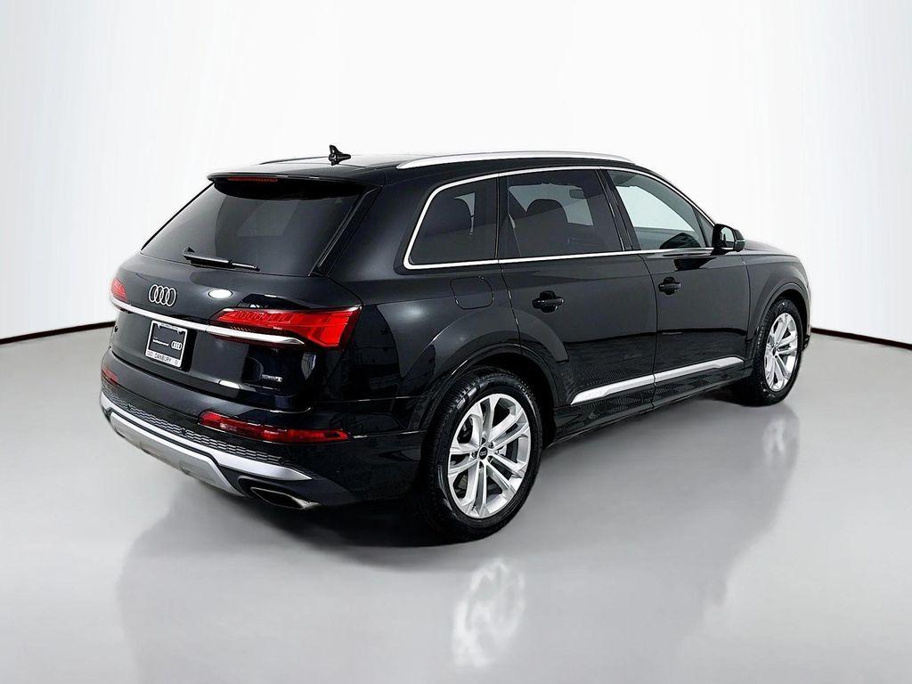 used 2025 Audi Q7 car, priced at $59,987