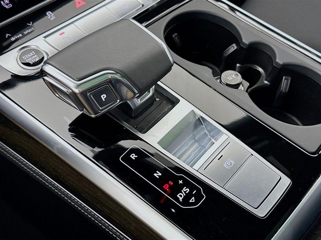 used 2025 Audi Q7 car, priced at $59,987