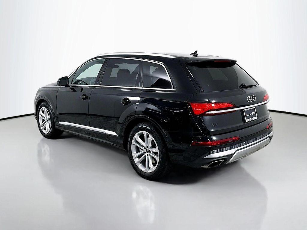 used 2025 Audi Q7 car, priced at $59,987