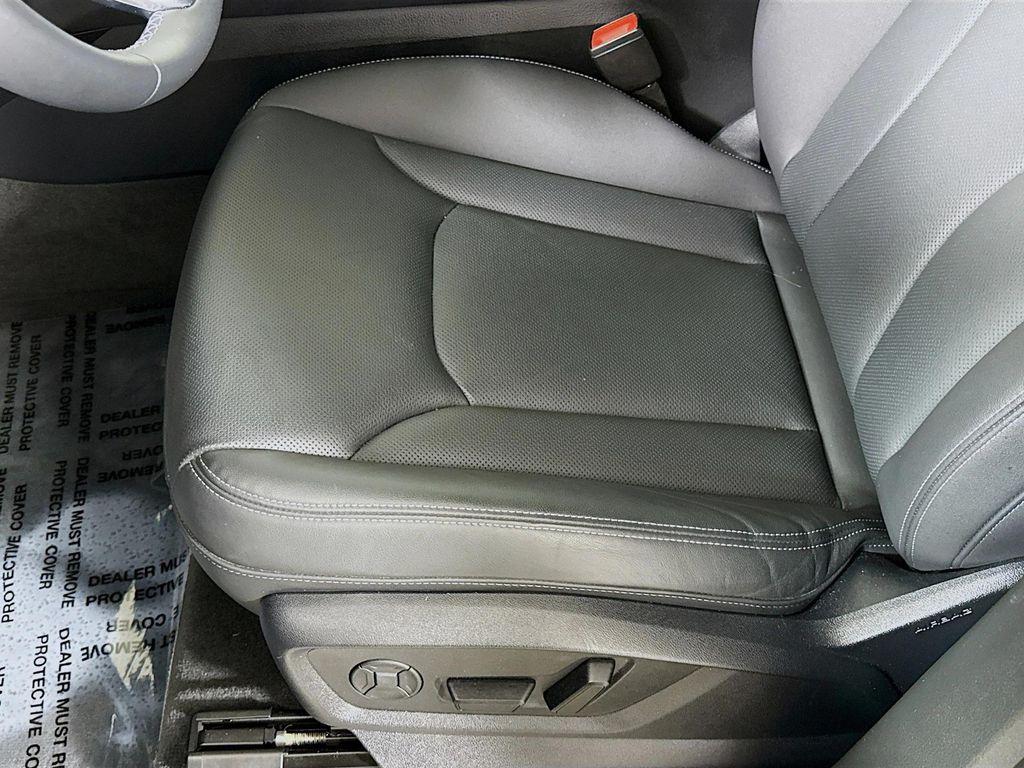 used 2025 Audi Q7 car, priced at $59,987