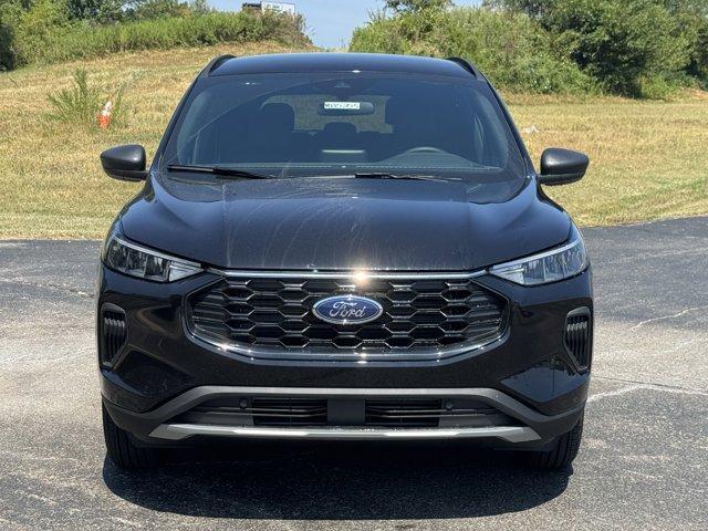 new 2025 Ford Escape car, priced at $30,100