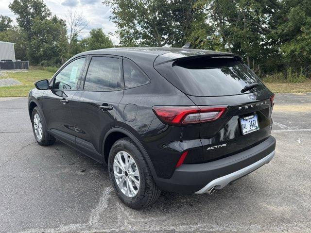 new 2025 Ford Escape car, priced at $30,400