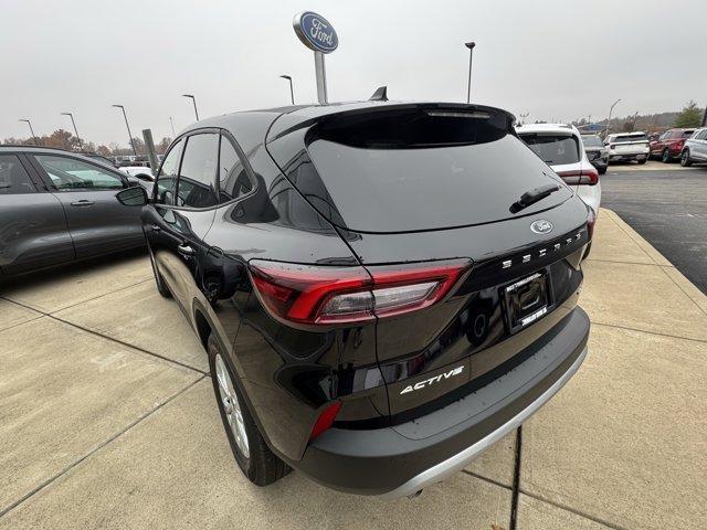 new 2025 Ford Escape car, priced at $29,400