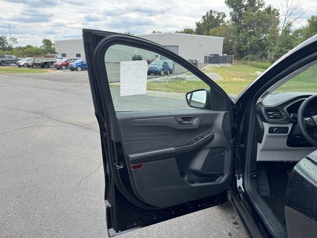new 2025 Ford Escape car, priced at $30,400