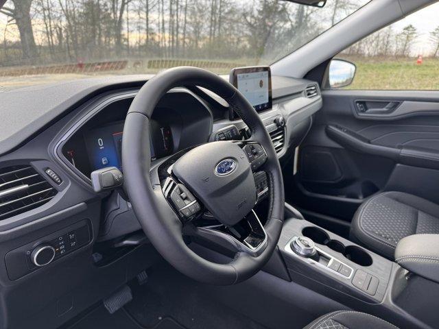 new 2025 Ford Escape car, priced at $25,066