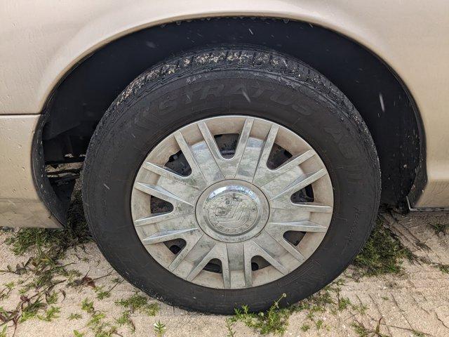 used 2008 Mercury Grand Marquis car, priced at $5,850
