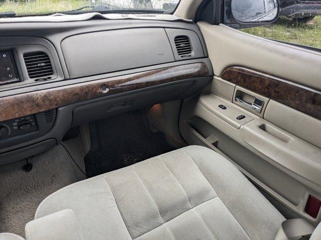 used 2008 Mercury Grand Marquis car, priced at $5,850