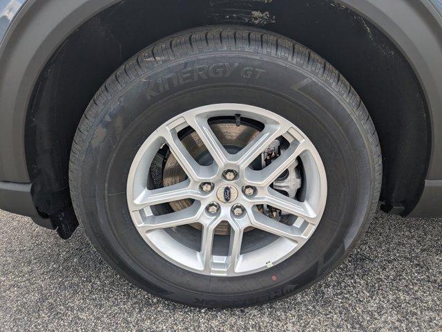 new 2025 Ford Explorer car, priced at $35,984