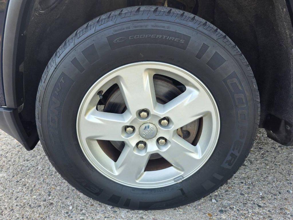 used 2012 Jeep Grand Cherokee car, priced at $10,488