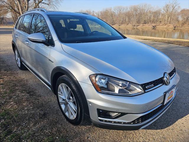 used 2017 Volkswagen Golf Alltrack car