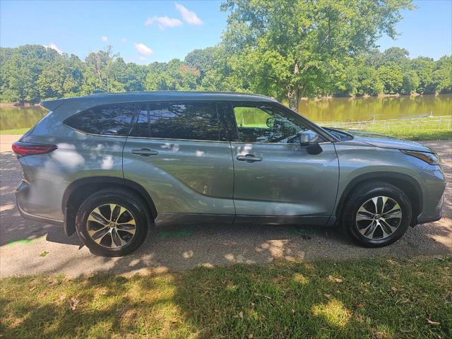 used 2020 Toyota Highlander car, priced at $27,988