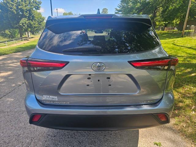 used 2020 Toyota Highlander car, priced at $27,988