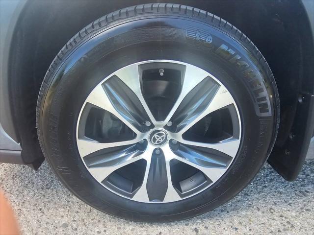 used 2020 Toyota Highlander car, priced at $27,988
