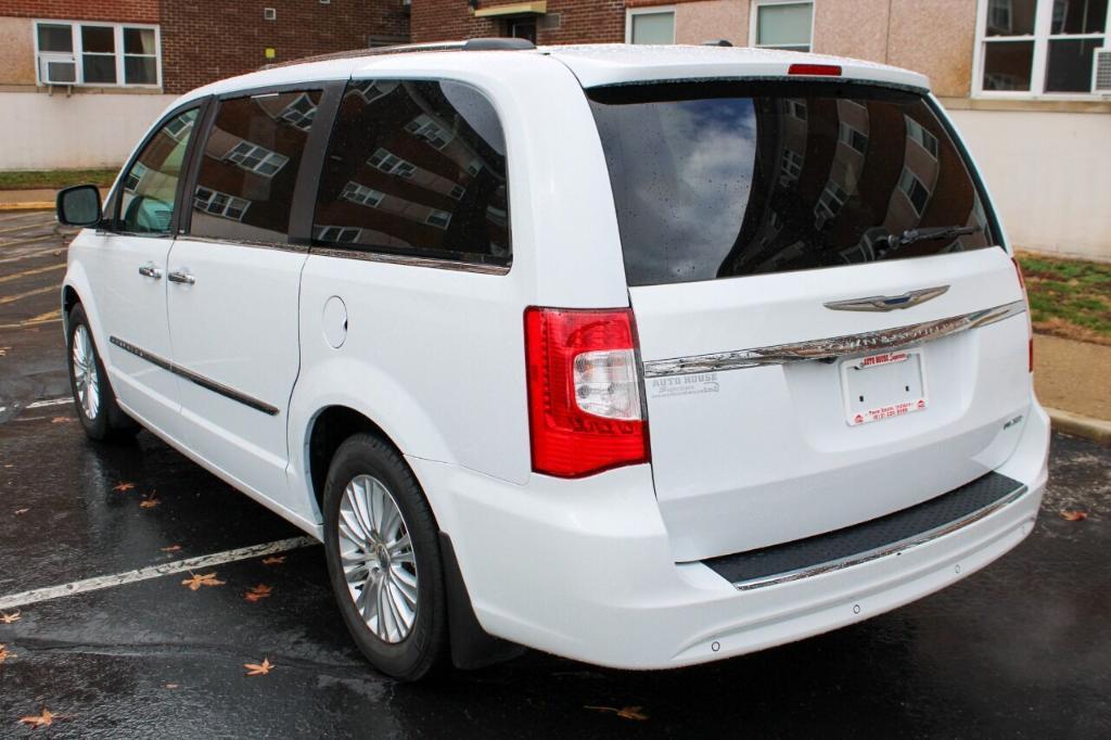 used 2014 Chrysler Town & Country car, priced at $11,988