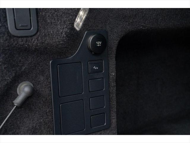 used 2019 Land Rover Discovery car, priced at $13,995