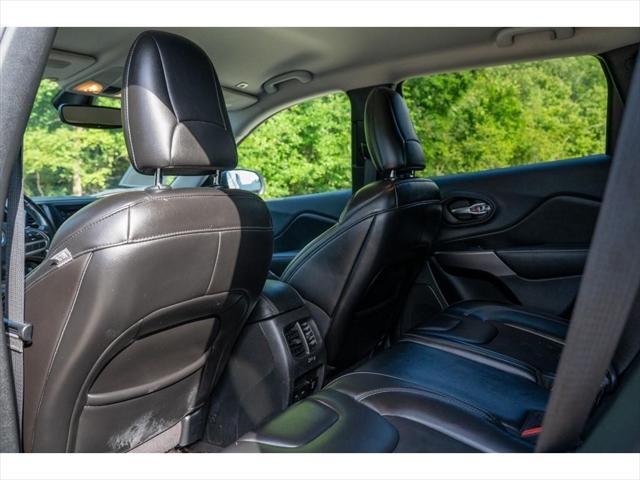 used 2019 Jeep Cherokee car, priced at $12,995