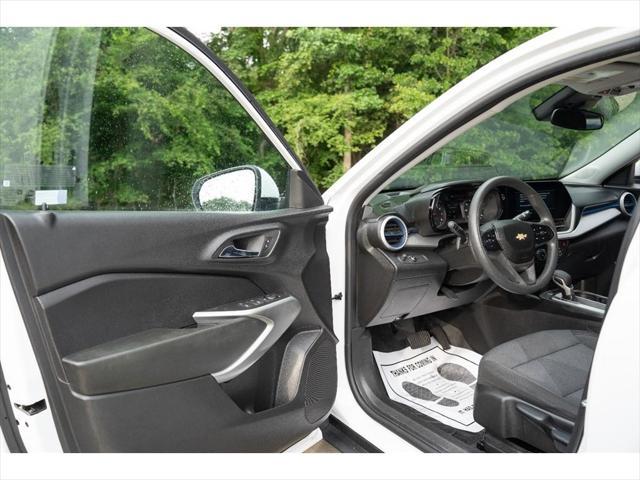 used 2024 Chevrolet Trax car, priced at $20,995