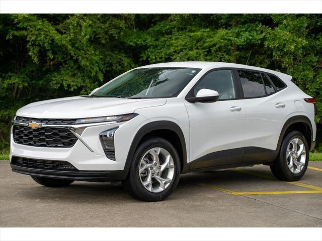 used 2024 Chevrolet Trax car, priced at $20,995